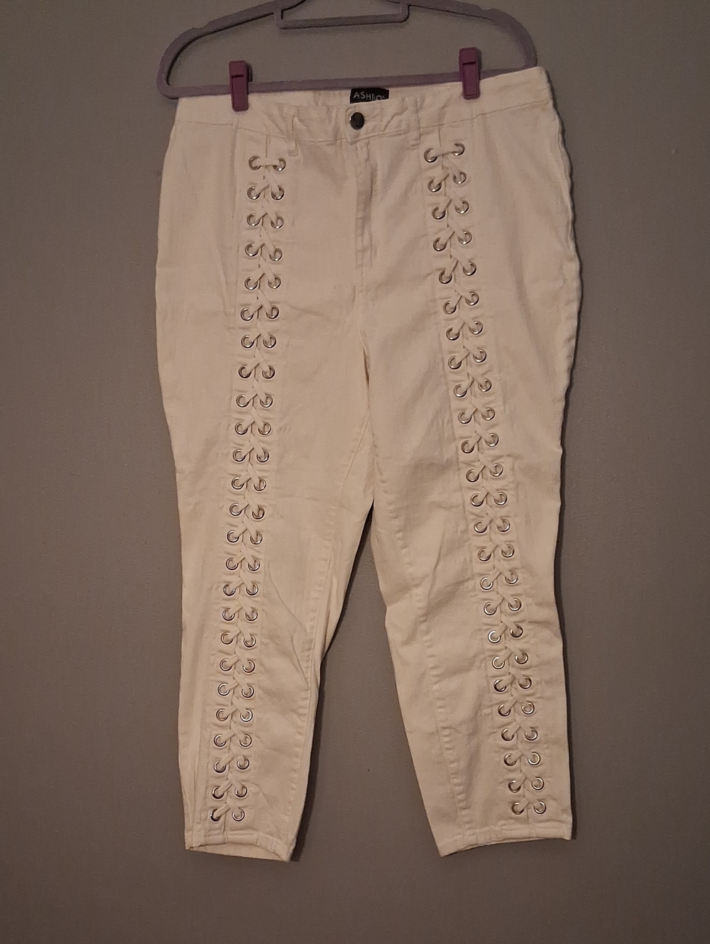 Ashro White Cotton Blend Pants with Grommet Laced Design . Sz. 16W
